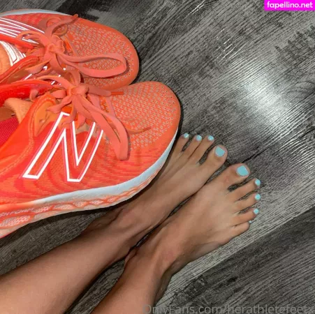 Herathletefeetxo OnlyFans Thumbnail #iSCfYfPMJm