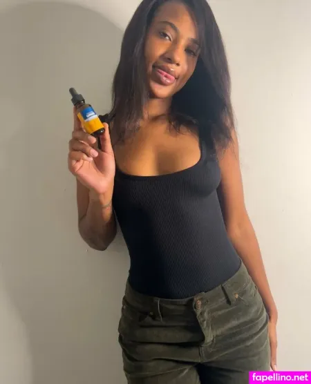 Herbalistbabe OnlyFans Thumbnail #q7RxexYaJk