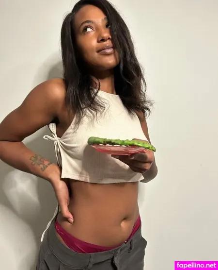 Herbalistbabe OnlyFans Thumbnail #uNUFwuzWLe