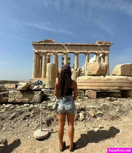 Herecomesmelody OnlyFans Thumbnail #5cPxKoZqsd