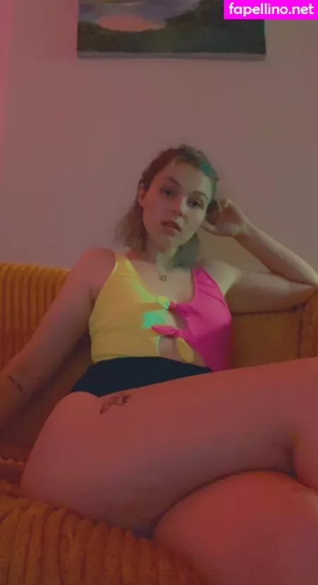 Hereliesviolet OnlyFans Thumbnail #0319h2xZFQ