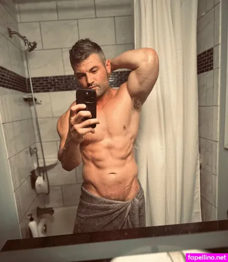 Herethisthat OnlyFans Thumbnail #6YBP9Zu989
