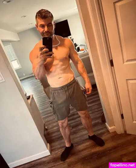 Herethisthat OnlyFans Thumbnail #sRqfpdggK4