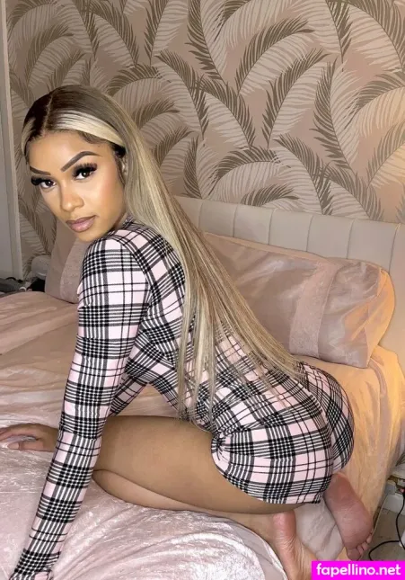 Herfeetonfleek OnlyFans Thumbnail #dfAwJo6qz7