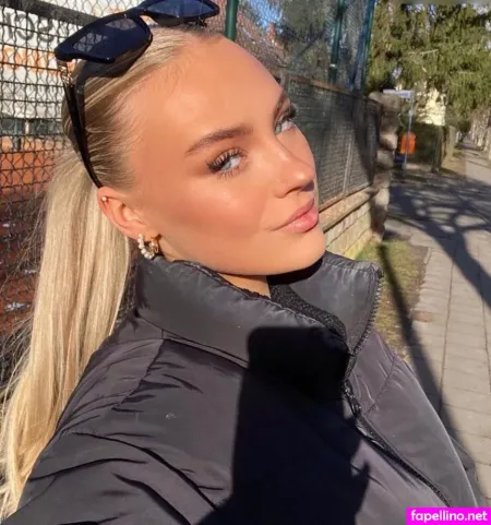 Hermine Radloff OnlyFans Thumbnail #O8iKLPebrq