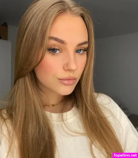 Hermine Radloff OnlyFans Thumbnail #Y5BgeG9em4