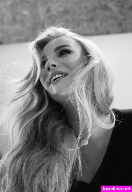 Hermine Radloff OnlyFans Thumbnail #sPmkKR902X