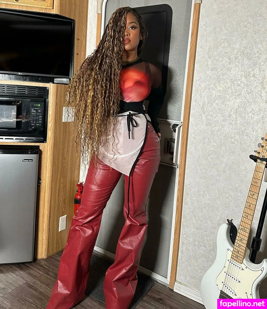 Gabriella Sarmiento Wilson, H.E.R., hermusicofficial Nude Leaked OnlyFans Photo #f5Knwz2sQV