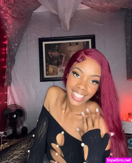 Hernamessarae OnlyFans Thumbnail #YDOmGrhbXj