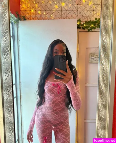 Hernamessarae OnlyFans Thumbnail #zXw9a8ifR6