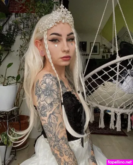 Hernamewasloneliness OnlyFans Thumbnail #CHs4dv8AqN