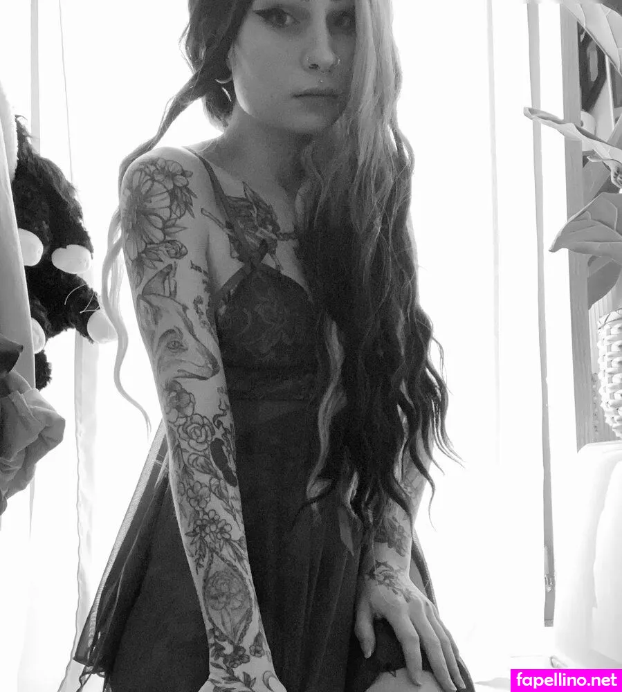 hernamewasloneliness, pineapplereap3r Nude Leaked OnlyFans Photo #ODGEtsube5