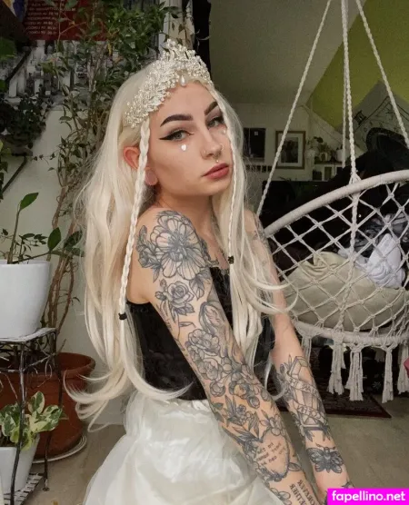 Hernamewasloneliness OnlyFans Thumbnail #OKTC4dvgye