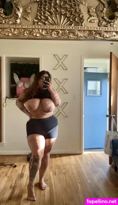 Hernamewasnikki OnlyFans Thumbnail #H7lpOoO9MR