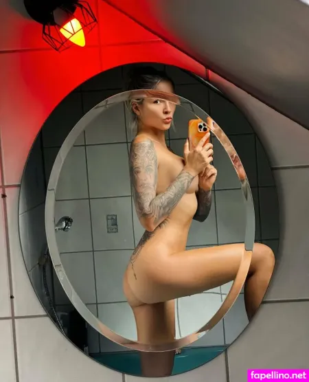 Herzblutmadlofficial OnlyFans Thumbnail #4BnmE5wI7M