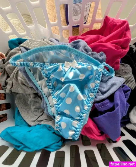 Hesitant Housewife OnlyFans Thumbnail #tVHdifKG9e
