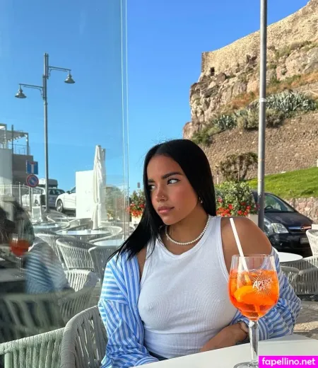 Hesley Salis OnlyFans Thumbnail #YTJ7jT44qj