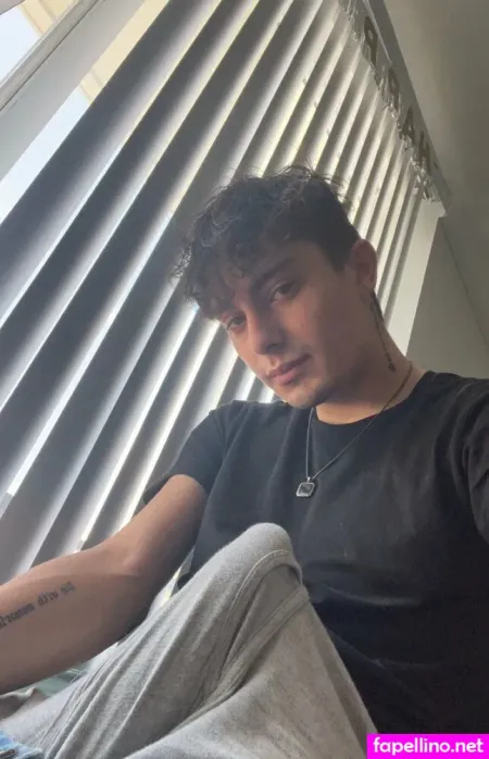 Hesxriley 1 OnlyFans Thumbnail #NyyQJ1FjuV