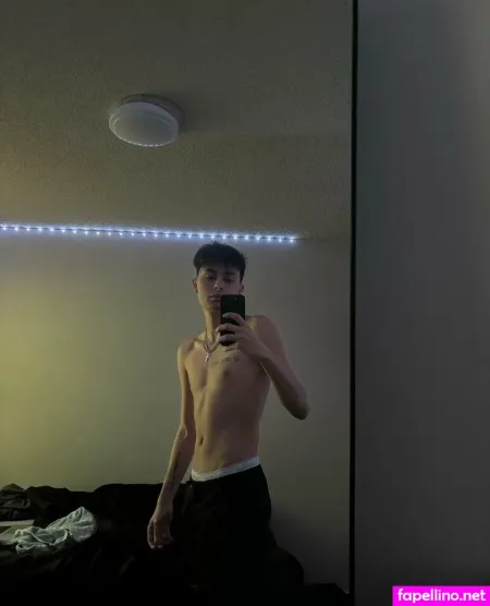 Hesxriley 1 OnlyFans Thumbnail #RI7GjJoexC