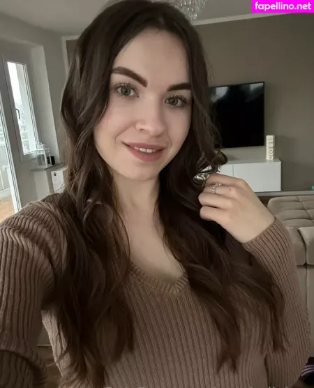 Heychellyhey OnlyFans Thumbnail #dRaGBvKzen