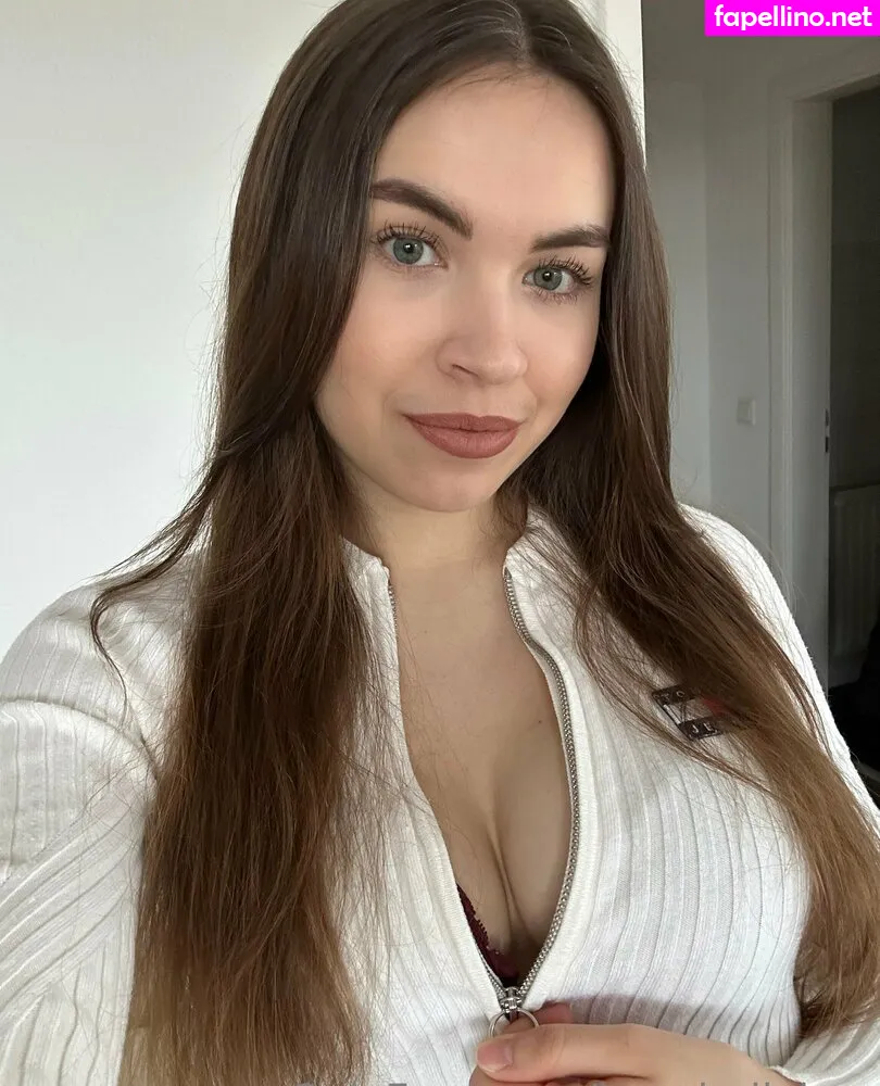 heychellyhey, heyhaleyyhey Nude Leaked OnlyFans Photo #sTRw1q101c