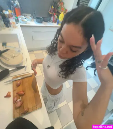 Heyimrue OnlyFans Thumbnail #4QIEEnIbbF