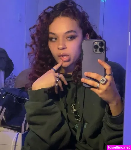 Heyimrue OnlyFans Thumbnail #KvVqnfXzAl