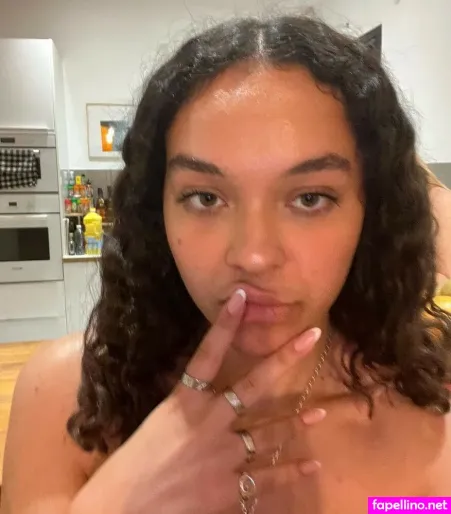 Heyimrue OnlyFans Thumbnail #jSsDQWa7LY