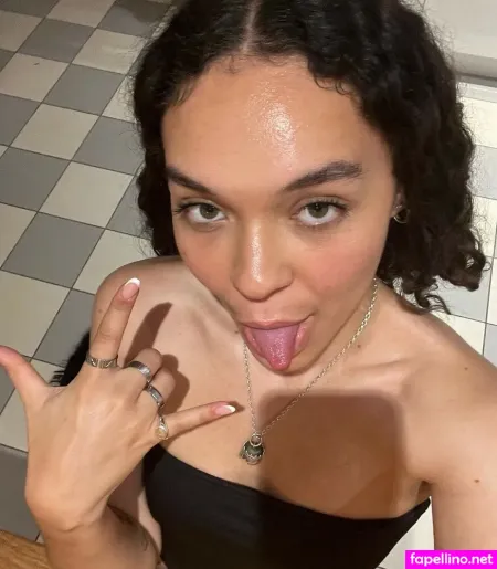 Heyimrue OnlyFans Thumbnail #nMHhqOlg0w