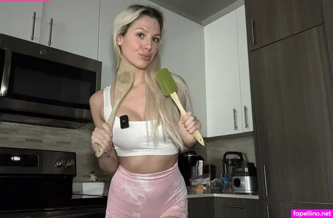 Heyitschels 2 OnlyFans Thumbnail #jYtlzmNAOW