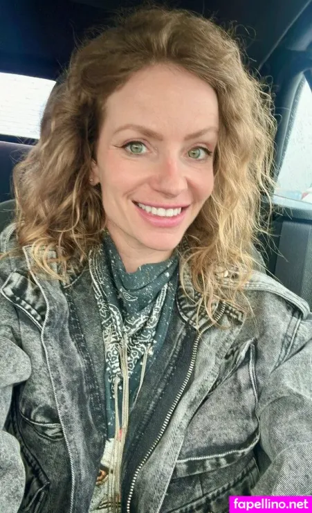 Heyitscodee 1 OnlyFans Thumbnail #KRxaShQdXj