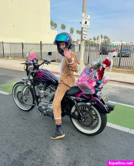 Heyitscodee 1 OnlyFans Thumbnail #a1td7IWdGE