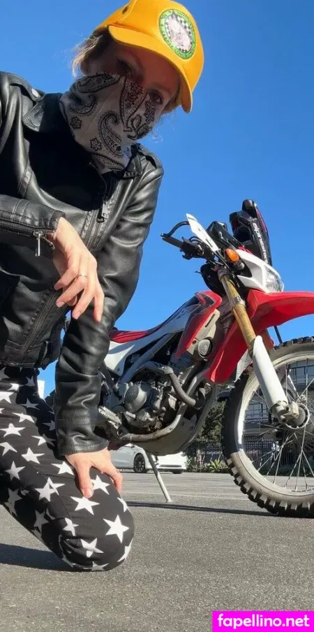 Heyitscodee 1 OnlyFans Thumbnail #auL2OFJtqb