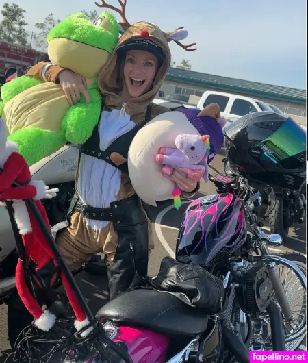 Heyitscodee 1 OnlyFans Thumbnail #crWM0YuXyl