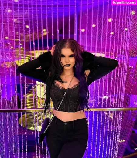 Heyitzviolet OnlyFans Thumbnail #92QqljfyOL