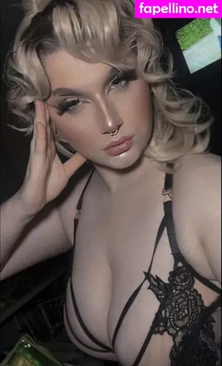 Heys0phie OnlyFans Thumbnail #4PtIqlswgi