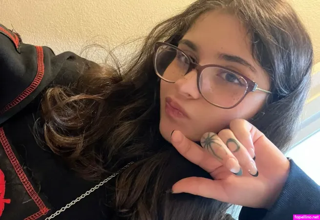 Heyvixie OnlyFans Thumbnail #jnBq1stNTN