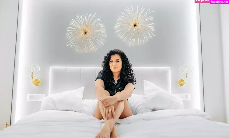 Hi Candida OnlyFans Thumbnail #t3s69bd3tI