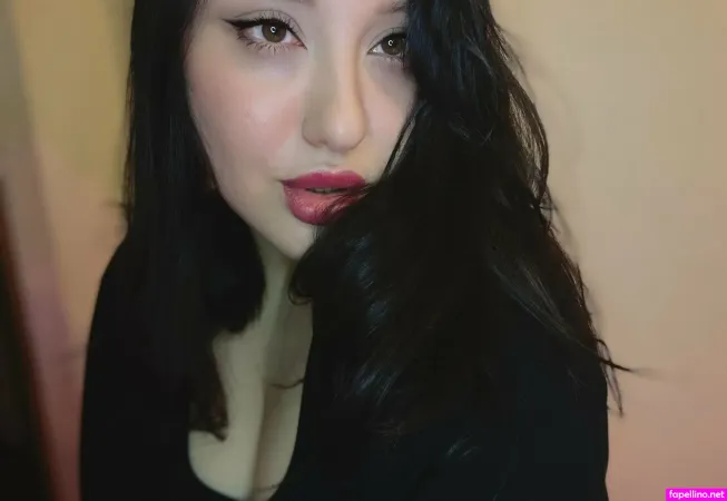 Hi Kitana Main Profile Photo