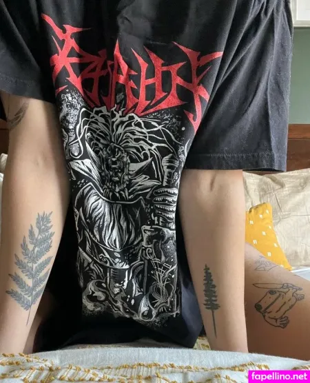 Hiddenbee666 OnlyFans Thumbnail #xUncSMoyCJ