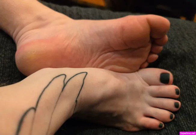 Highheelhellion OnlyFans Thumbnail #3i3CQkUsA3