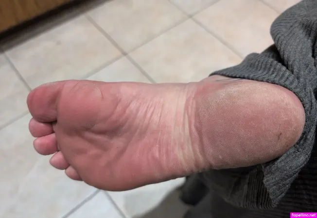 Highheelhellion OnlyFans Thumbnail #K9lJOPwe9X
