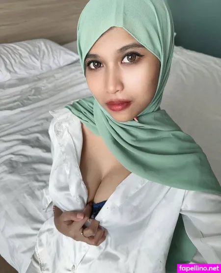 Hijab Aysha OnlyFans Thumbnail #4KUHSS2Zc2