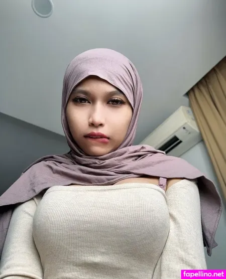 Hijab Aysha OnlyFans Thumbnail #S0F3EMnkCk