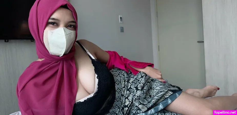 Hijabisofiya OnlyFans Thumbnail #X9Q6d8urVo