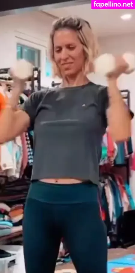 Hila Klein OnlyFans Thumbnail #4TdPbb3Lim