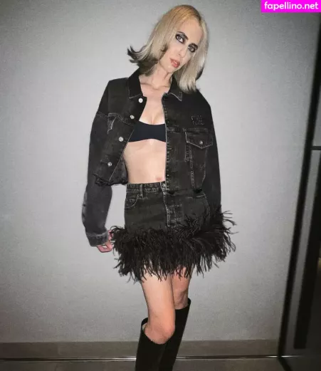 Hila Klein OnlyFans Thumbnail #Tg5RohnYdY