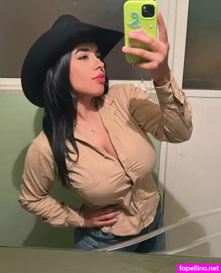 Hilda Magallan OnlyFans Thumbnail #4aiJXBooP7