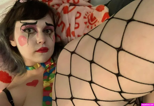 Hildacrumblefree OnlyFans Thumbnail #8JR80kXsKE