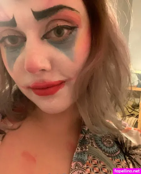 Hildacrumblefree OnlyFans Thumbnail #bJmhc2aZfk